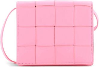 Bottega Veneta Cassette Crossbody Bag Maxi Intrecciato Leather Mini shoulder bag - Roze
