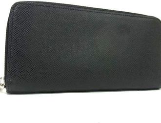 Louis Vuitton Black Noir Taiga Leather Long Wallet (Bi-Fold) (Pre-Owned)