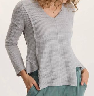 Xcvi Arnie Thermal Asymmetrical V-Neck Top In Grey
