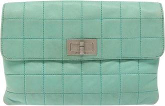Chanel Green Leather Clutch Bag (Pre-Owned)
