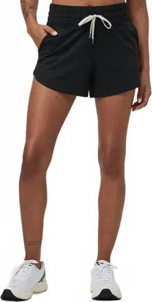 Vuori Clothing Halo Performance Short 2.0 In Black Heather