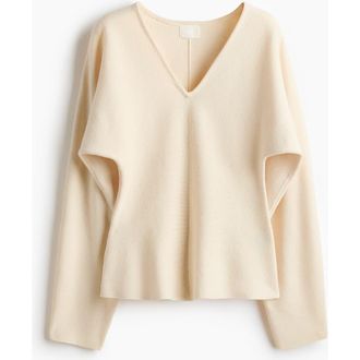 H&M Knitted V-neck Top in Light Beige at Nordstrom, Size 4X-Large