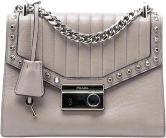 Prada Pre-owned Studded Flap Crossbody Bag - Dames - Vintage Schoudertas - Grijs - ONE Size - Leer - Vintage