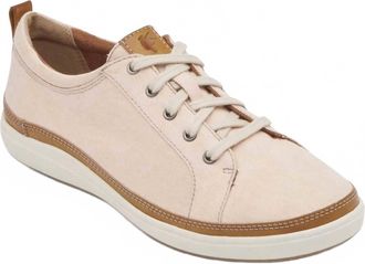 Cobb Hill Womens Bailee Sneaker In Taupe