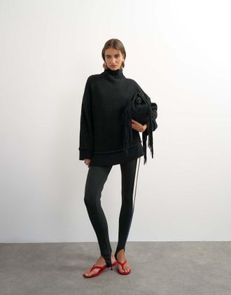Topshop maglione oversize lavorato a maglia con collo alto e cuciture a vista in lana nero