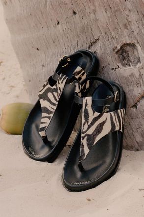 Seychelles In The Zone T-Strap Sandals