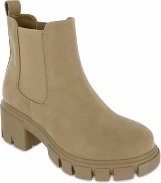 Mia Shoes Womens Ivy Chelsea Ankle Boots In Tan