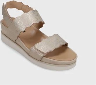 Vaneli Womens Ulani Sandal In Beige