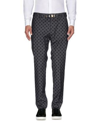 Dolce & Gabbana PARTES DE ABAJO - Pantalones en YOOX.COM