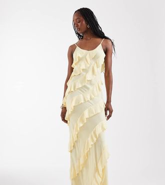 Vero Moda Tall Vestito lungo con spalline sottili e volant giallo pallido con taglio sbieco