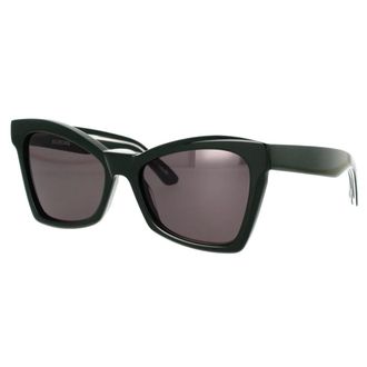 Balenciaga Cat-eye sunglasses with precise angles