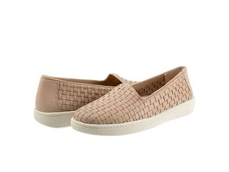 Trotters Adelina Womens Flat Shoes Nude : 7.5 M (B), Leather