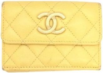 Chanel Pre-owned Wallets, female, Yellow, Size: ONE SIZE Pre-owned Leather Wallet