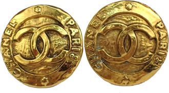 Chanel Vintage Cc Round Button Clip-On Earrings Metal _Plated Earrings Jewelry (Pre-Owned)