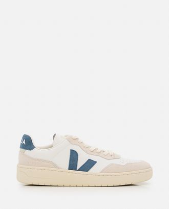Veja Sneakers V-90