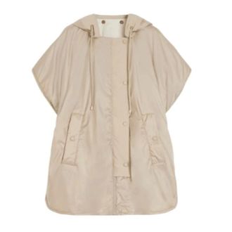 Max Mara Parkas, female, Beige, Size: 4XS Cappa girocollo imbottita in Luxepad Ultra Fine Insulating Technology Camel-Silk Blend Edition