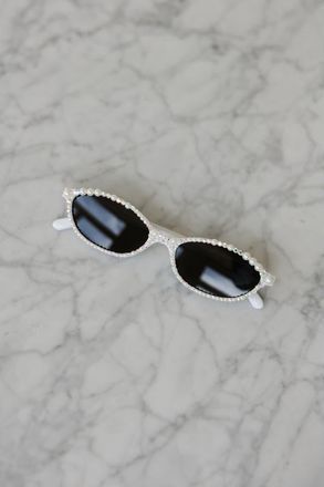 Untamed Petals Bridal Era Sunnies in White at Nordstrom