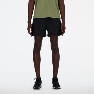New Balance Hombre Sport Essential Short 5 Lined en Negro/Gris, Polywoven, Talla 2XL