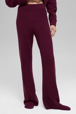 Alo | Cashmere High-Waist Plush Waffle Pants in Burgundy Red, Size: Medium