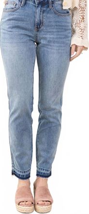 Judy Blue Boyfriend Fit Jeans In Mid Wash