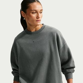 Nike Womens Studio Fleece Medium Weight Oversized Washed Crew-Neck Sweatshirt in Green | IX6994-303