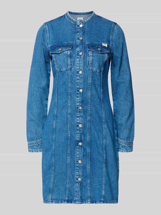 Mustang Jeans Mustang Jeanskleid mit Brusttaschen Modell PAOLA ALTO in Jeansblau, Gr&ouml;&szlig;e 34