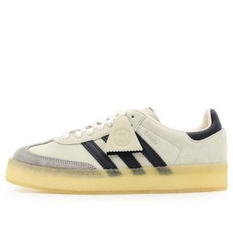 adidas x Ronnie Fieg x Clarks 8th Street Samba Kithmas - White Black IE4033