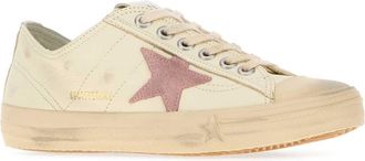 Golden Goose Womens Ivory Leather V-Star 2 Sneakers Beigeantiquepink