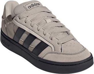 adidas Alpha Sk8 Sneaker in Beige/Core Black/Core Black at Nordstrom Rack, Size 10.5