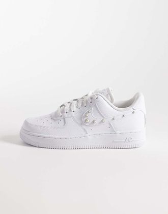 Nike Air Force 1 07 - Sneakers bianche con logo Nike perlato-Bianco