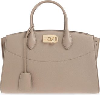 Ferragamo Studio Soft Large tas - Dames - Handtassen - Beige - ONE Size - Leer - Tassen