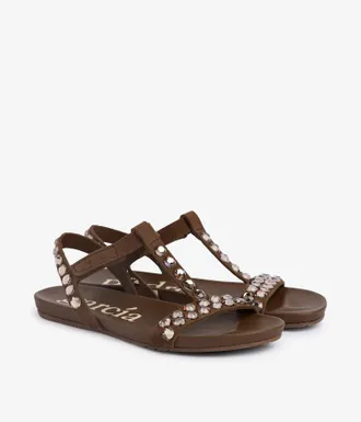 Pedro Garcia Flat sandal in brown suede and crystals | Jela| Spring Summer 26 | Pedro Garc&iacute;a