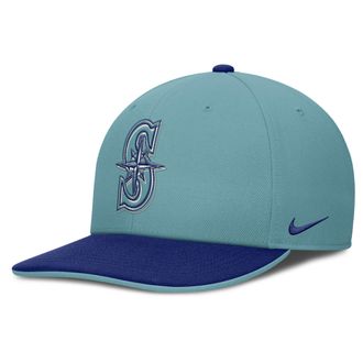 Nike: Blue Caps now up to −31% | Stylight