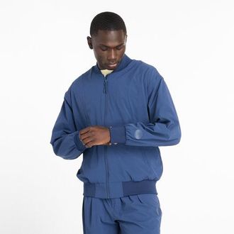 New Balance Mens Shifted Jacket in Blue Nylon Woven, size X-Large