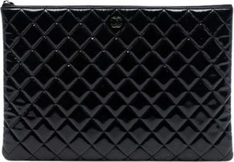 Chanel Pre-owned Clutches, female, Black, Size: ONE SIZE Pre-owned Quilted Patent Leather Clutch