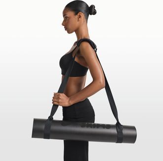 Nike SKIMS Yoga Mat Strap in Black | S1016141-034