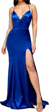 Maniju V-Neck Strappy Back Prom Dress In Royal