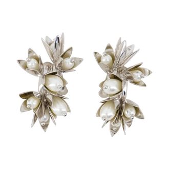 Simone Rocha Earrings, female, Gray, Size: ONE SIZE Pearl Silver Flower Earrings
