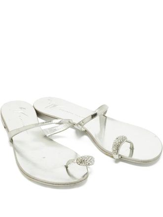 Giuseppe Zanotti toe-ring crystal-embellished sandal - Silver