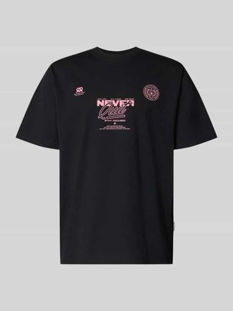 Redefined Rebel T-Shirt mit Statement-Print und Rundhalsausschnitt in Black, Gr&ouml;&szlig;e XXL