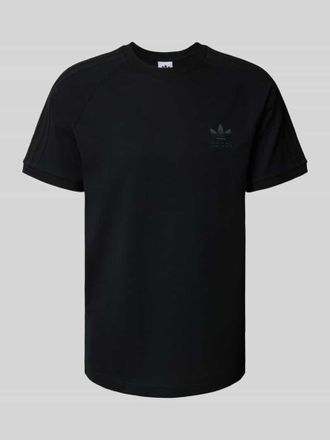 adidas Originals T-Shirt mit Label-Stitching und Rundhalsausschnitt in Black, Gr&ouml;&szlig;e XS