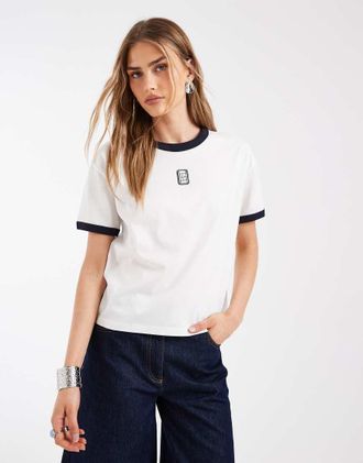 Lacoste T-shirt bianca con logo centrale e profili a contrasto-Bianco