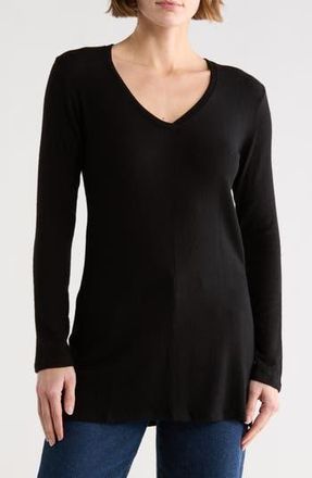 Go Couture V-Neck Tunic Sweater in Black at Nordstrom Rack, Size X-Large