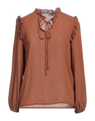 Boutique De La Femme Tops