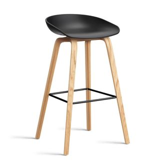 HAY About A Stool AAS 32 H 75 cm, Eiche lackiert / Stahl schwarz / black 2.0 (Kunststoffgleiter)