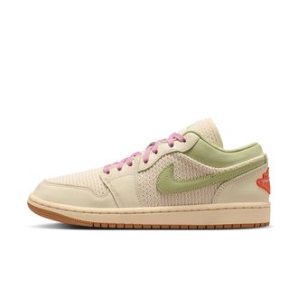 Nike Jordan Womens Air Jordan 1 Low SE Shoes in White | II0569-100