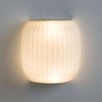 AM.PM Wandlamp in opaline Canel&eacute;