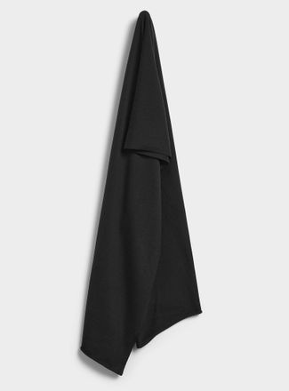 Simons Womens Minimalist merino wool scarf Responsible wool