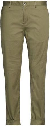 Out / Fit BOTTOMWEAR - Trousers sur YOOX.COM