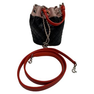 Chanel Chanel Parijs-Cuba Cuba Color Chain Emmertas in Zwart Leer